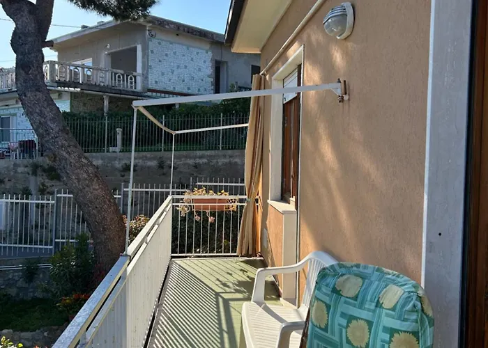 빌라 Dei Pini Marina dʼAndora